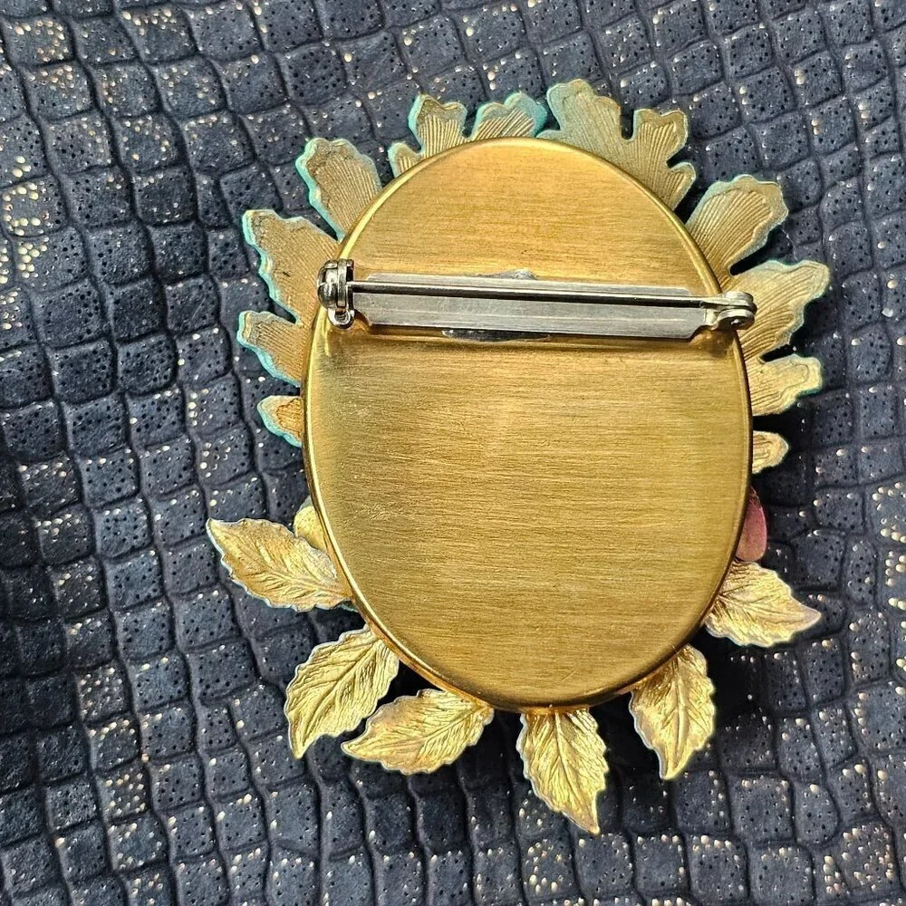 Vintage Lichen Floral Brooch With Flowers, Faux Pearls, & Enamel Leaves / Lichen